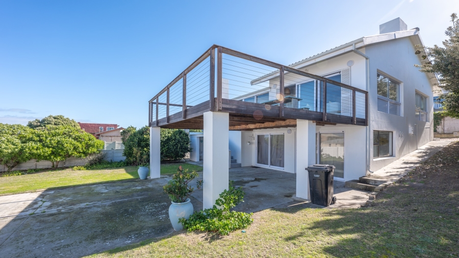 5 Bedroom Property for Sale in Agulhas Western Cape